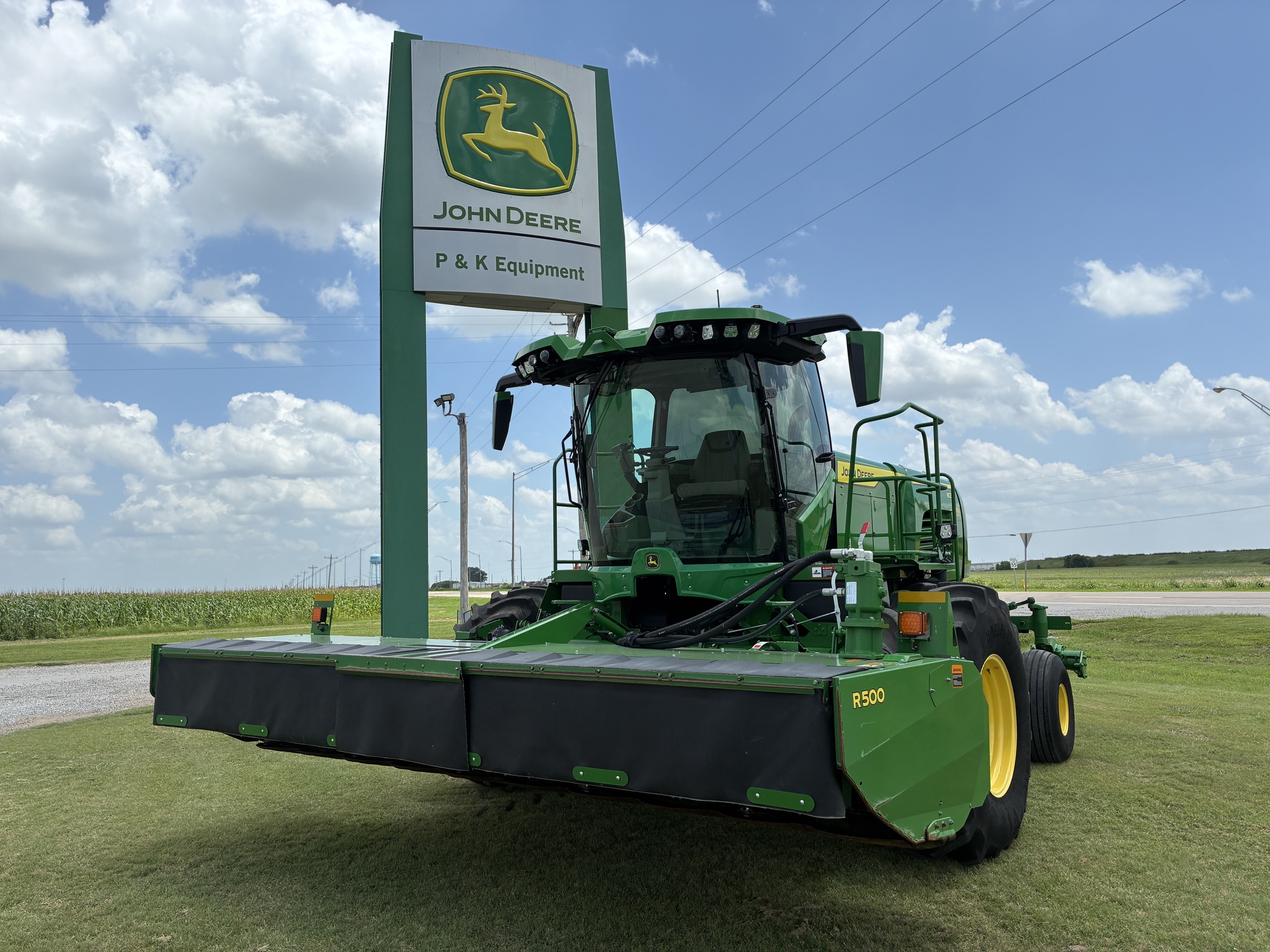 2023 John Deere W235R Image 1
