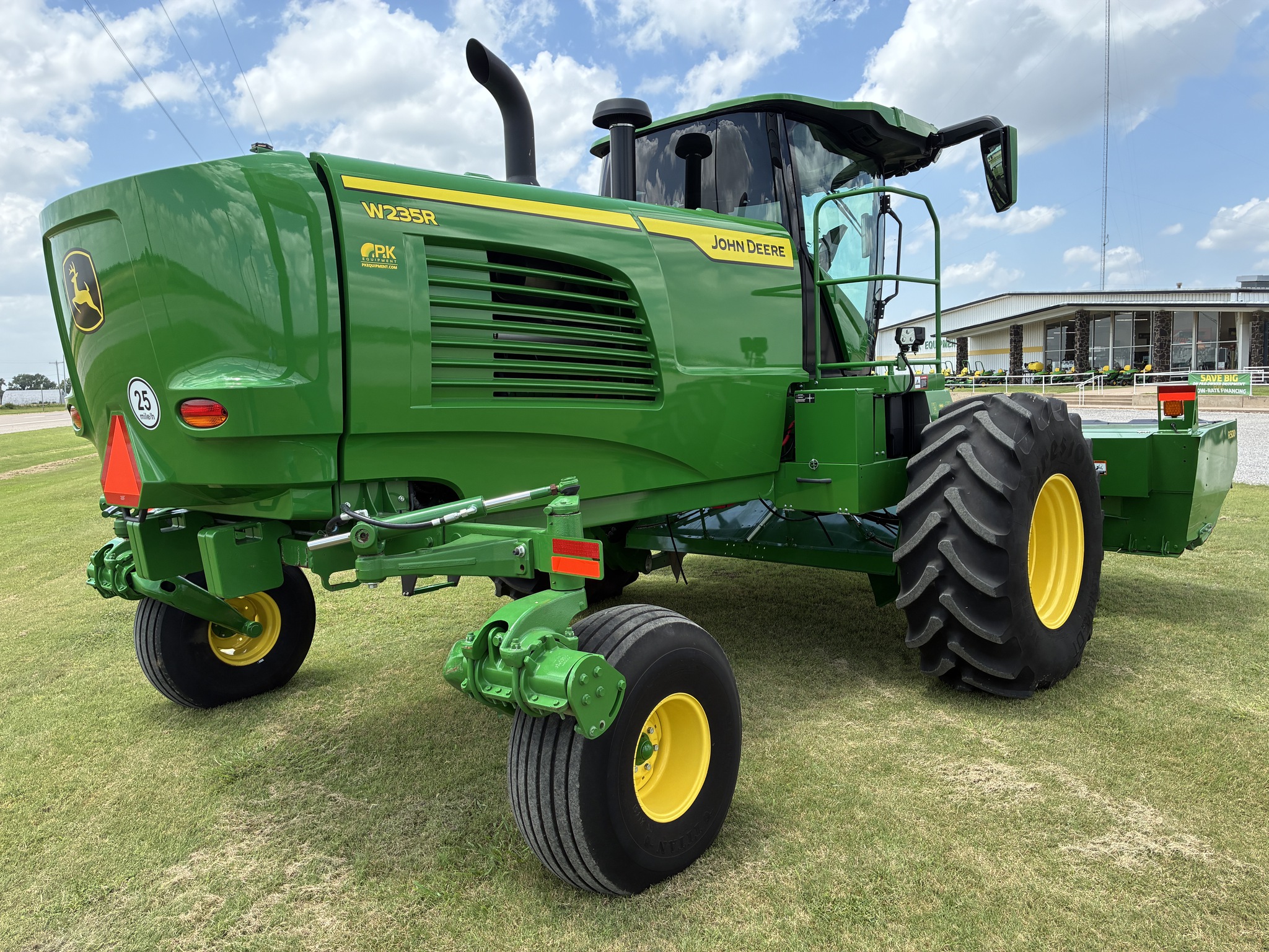 2023 John Deere W235R Image 5