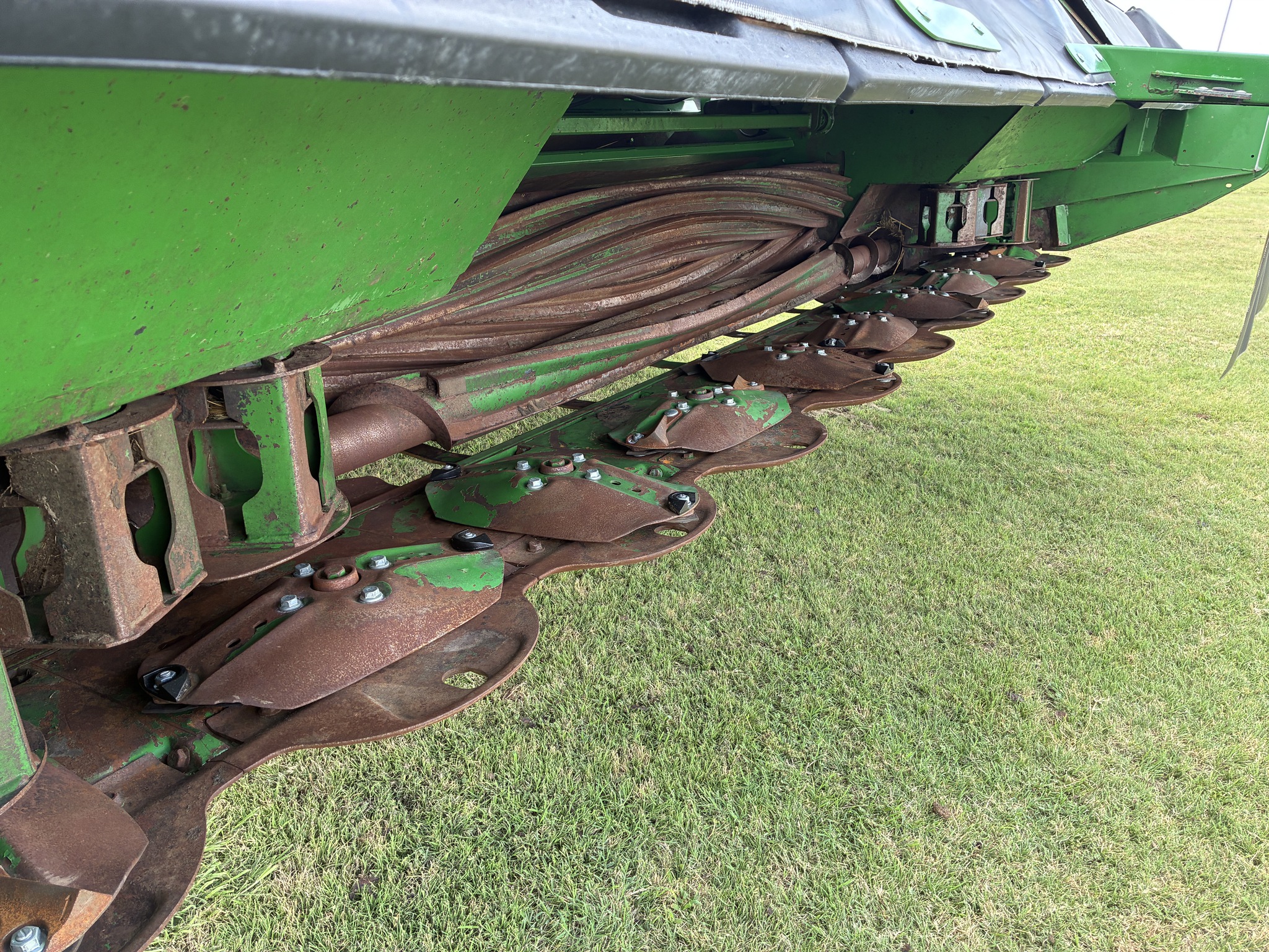 2023 John Deere W235R Image 9