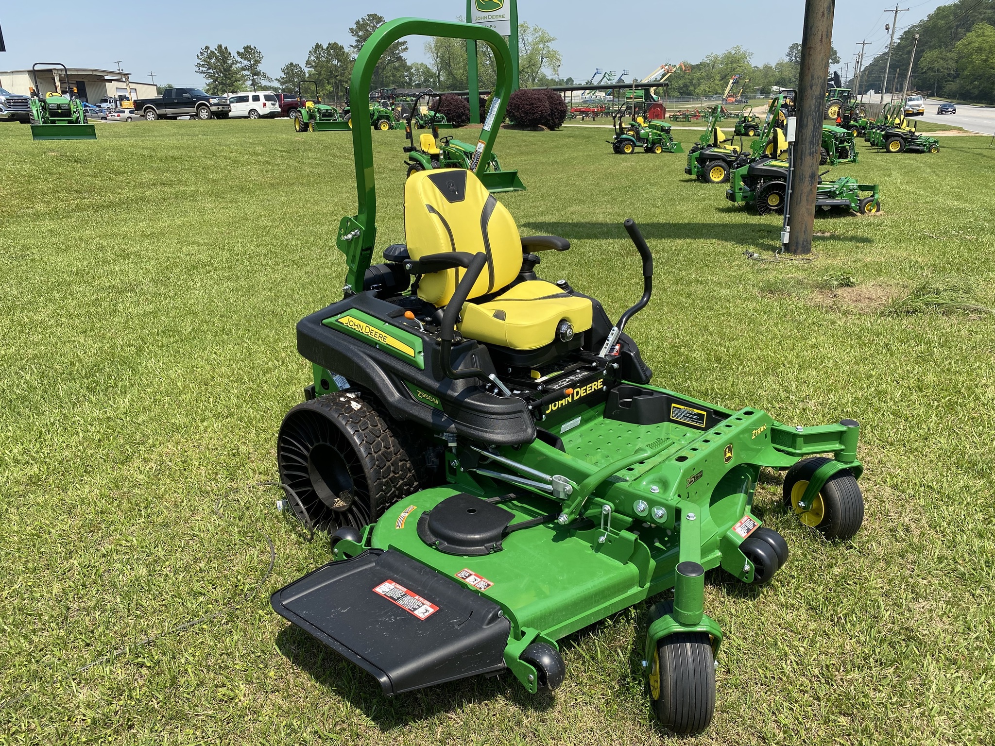 2025 John Deere Z950M Image 2