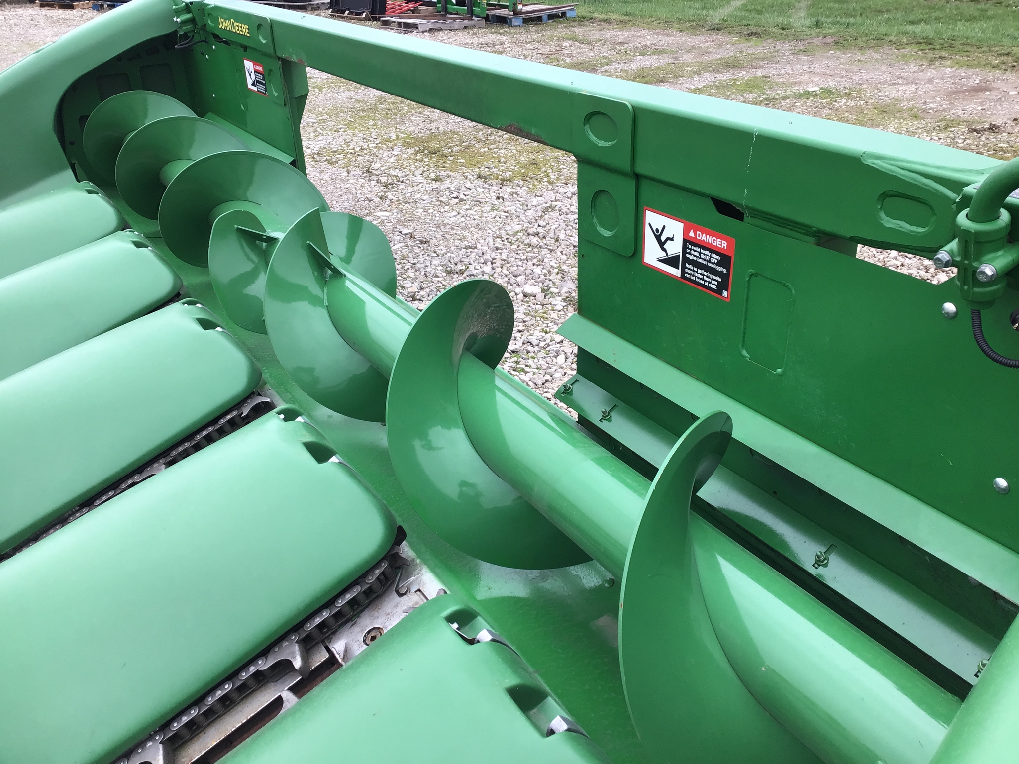 Used 2019 John Deere 706C Corn and Row Crop headers at Koenig Equipment in Rushville, IN - PhotoXL10