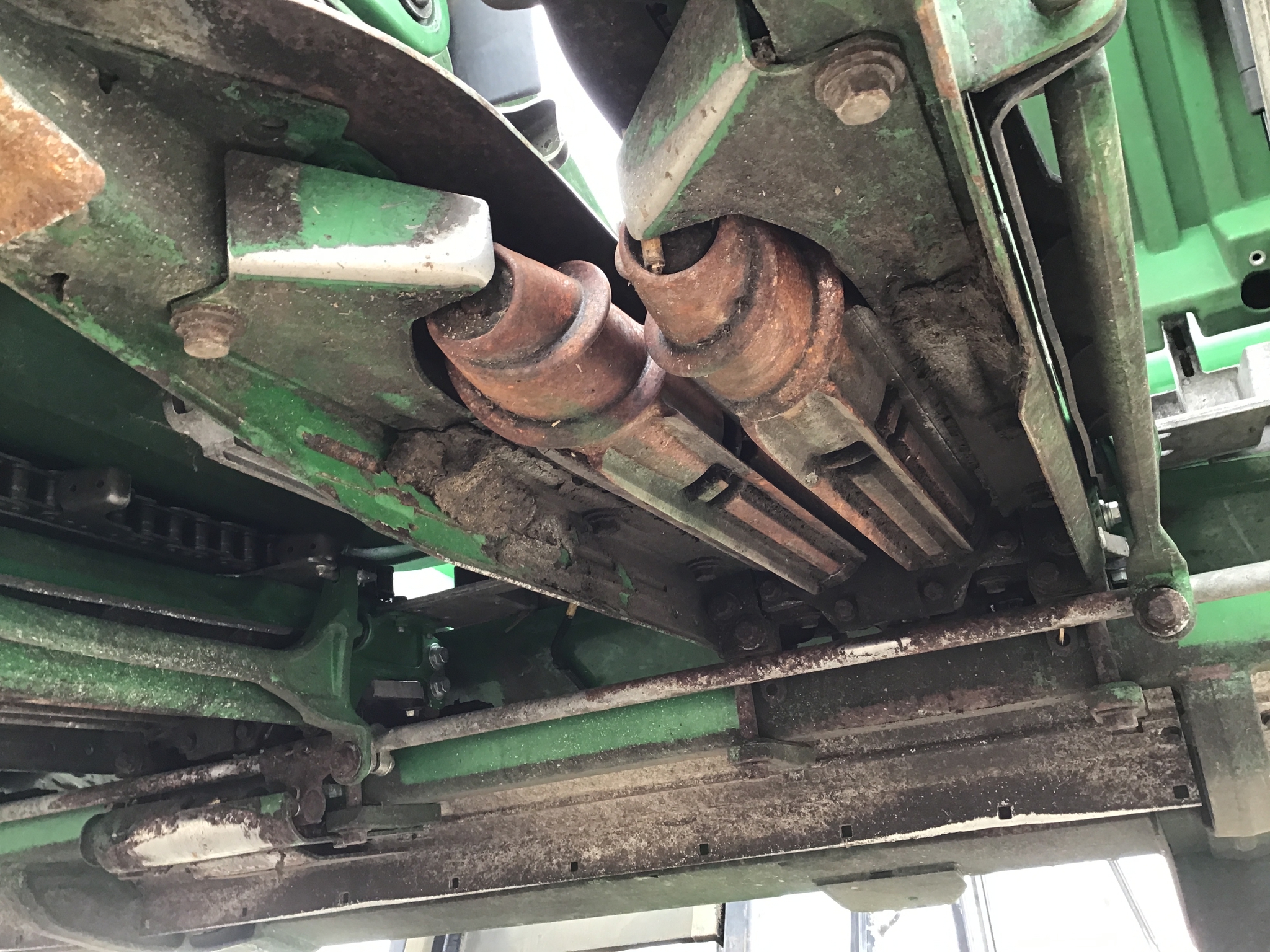Used 2019 John Deere 706C Corn and Row Crop headers at Koenig Equipment in Rushville, IN - PhotoXL14