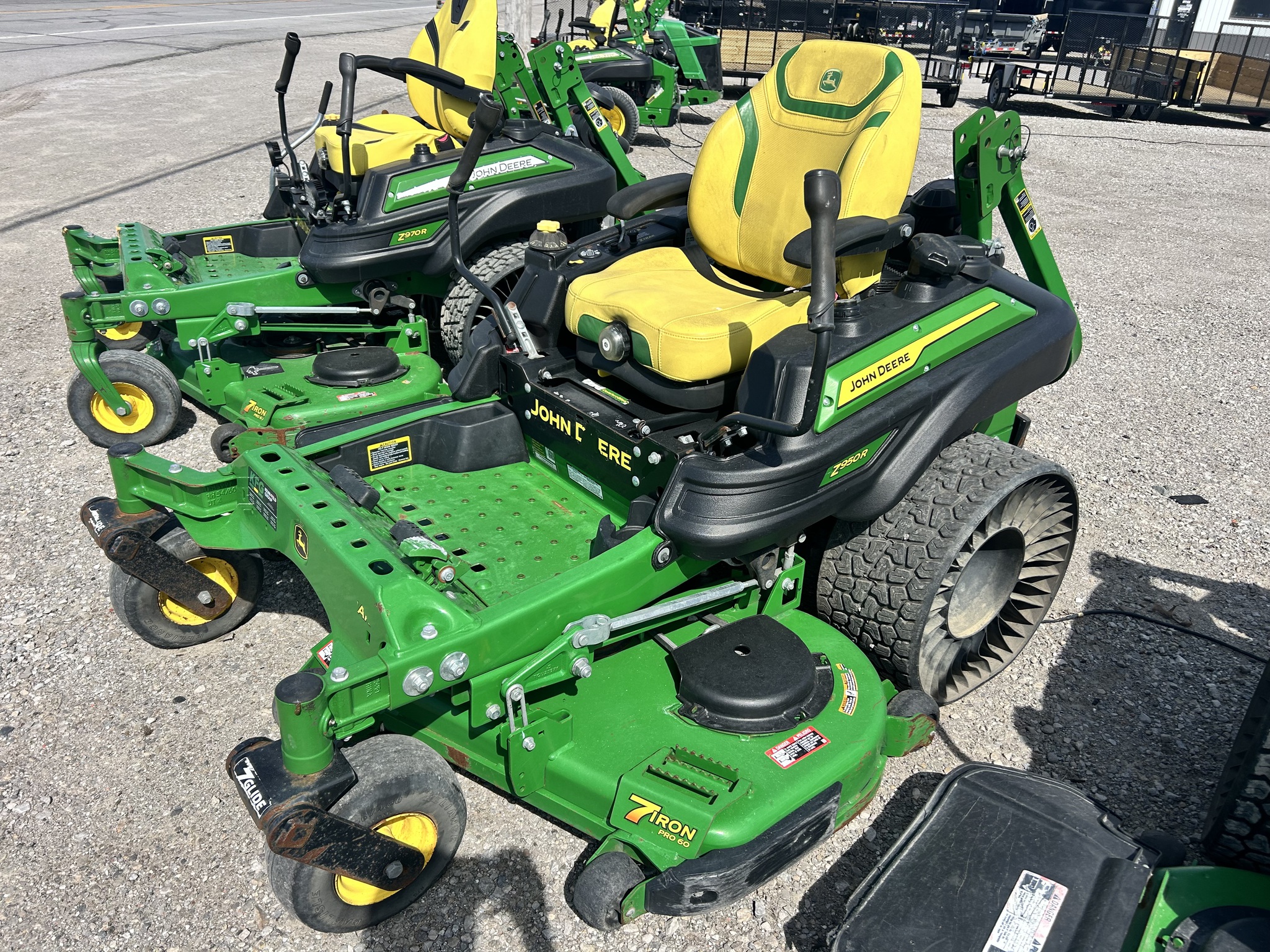 2023 John Deere Z950R Image 3