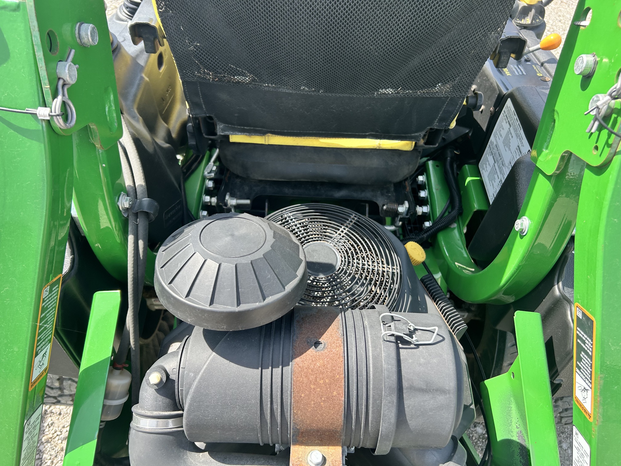 2023 John Deere Z950R Image 9