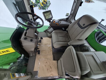 Used 2023 John Deere 9R 540 Articulated 4WD Tractors at Horizon Ag & Turf in St. Paul, AB - Photo17