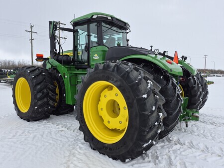 Used 2023 John Deere 9R 540 Articulated 4WD Tractors at Horizon Ag & Turf in St. Paul, AB - Photo3