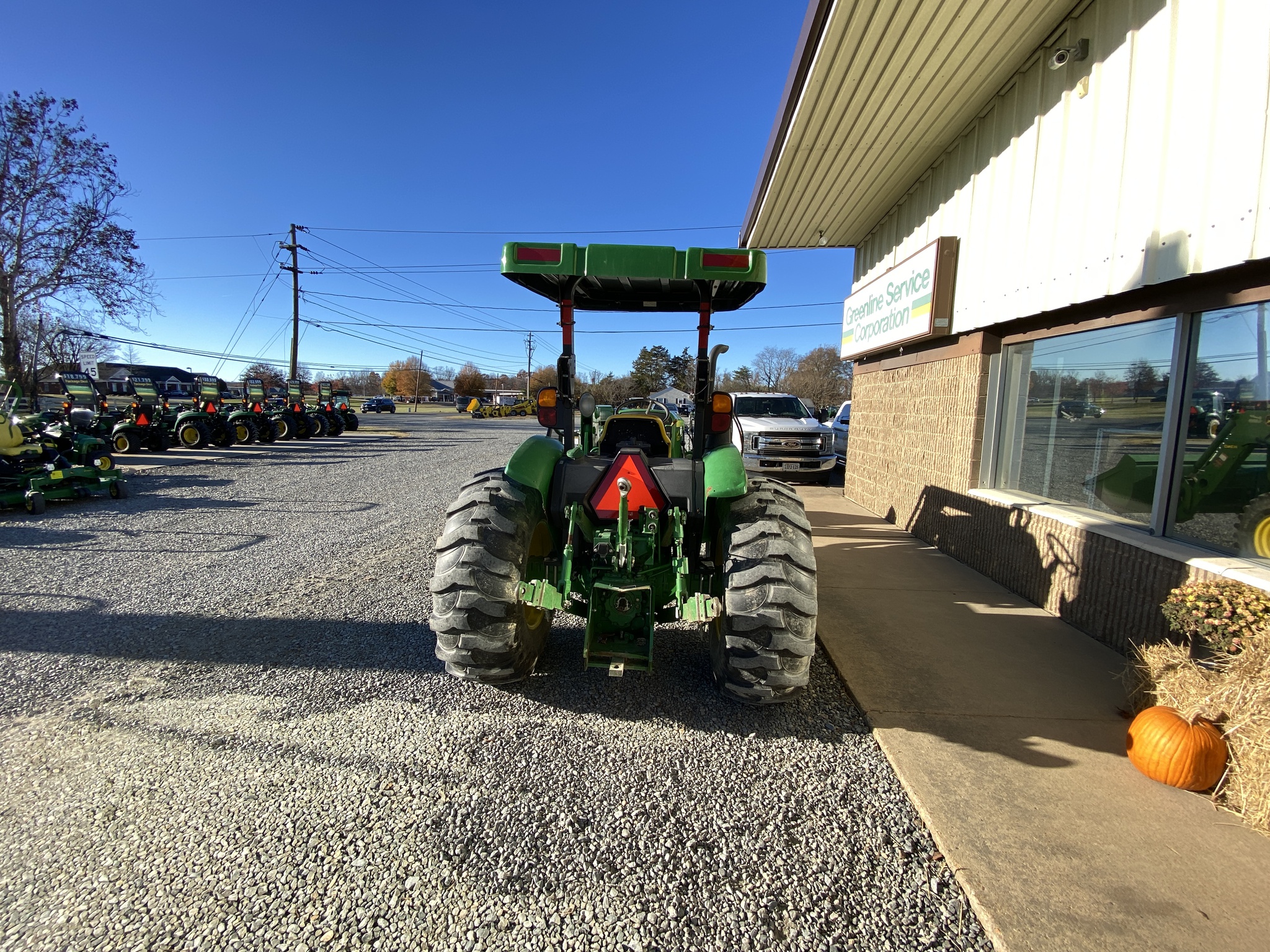 2015 John Deere 5065E Image 5
