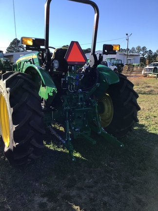 2024 John Deere 5090EL Photo 5