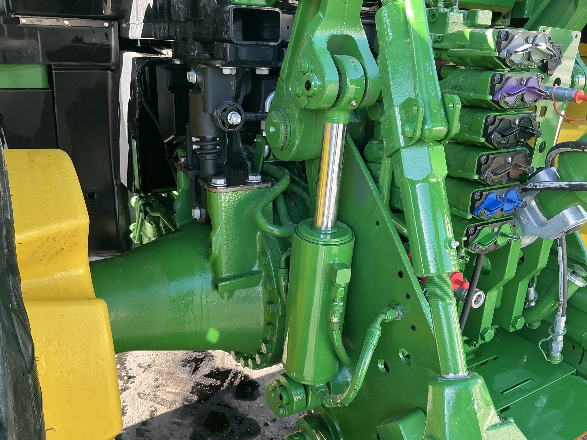 2023 John Deere 8R 370 Image 18