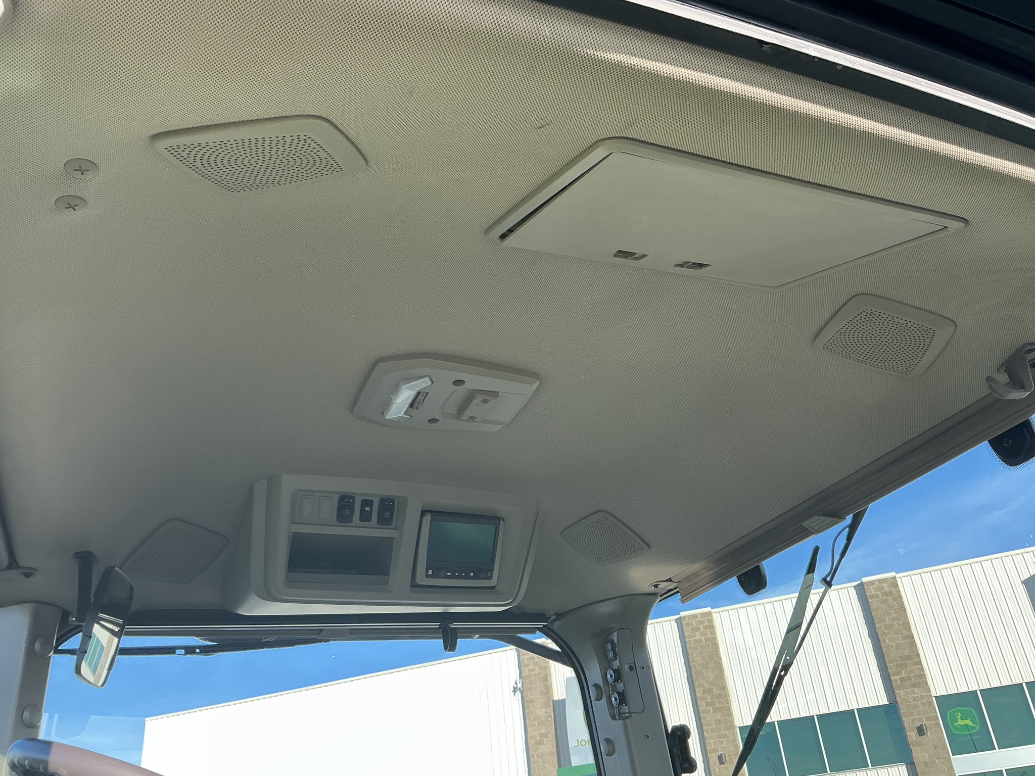 2023 John Deere 8R 370 Image 22