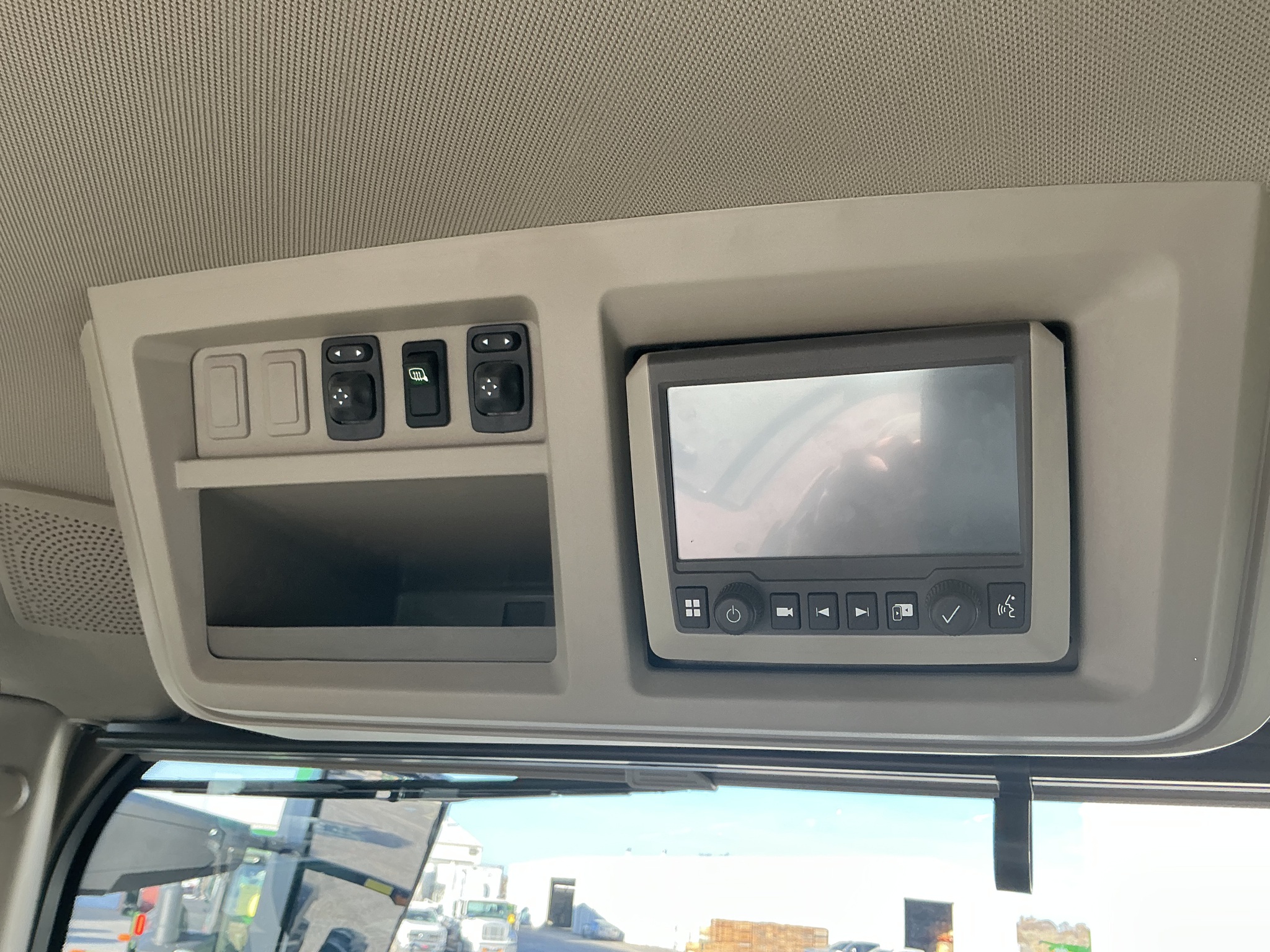 2023 John Deere 8R 370 Image 30