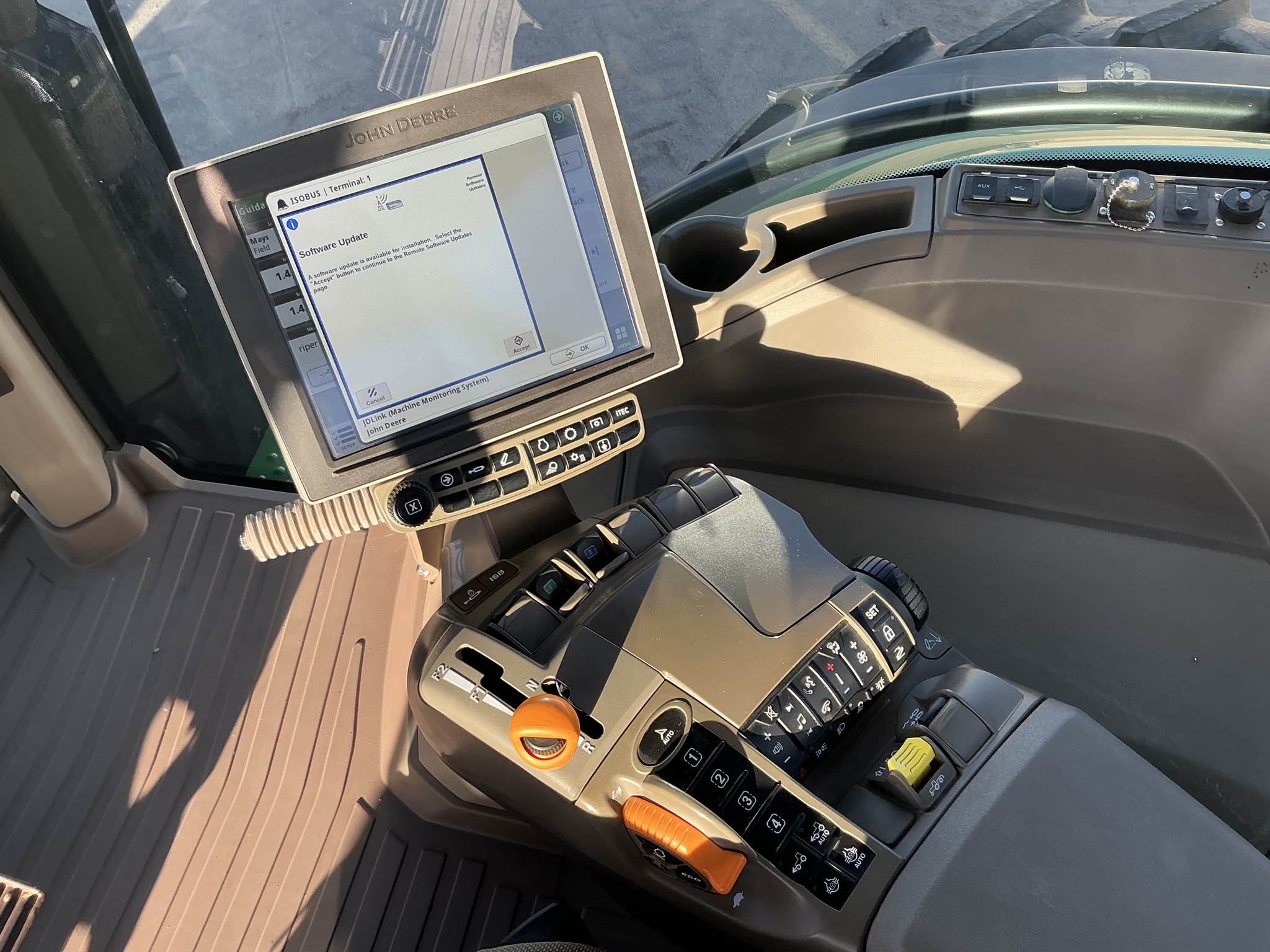 2023 John Deere 8R 370 Image 29