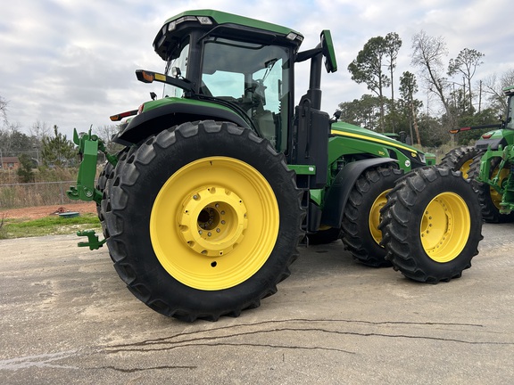 2023 John Deere 8R 310 Photo 3