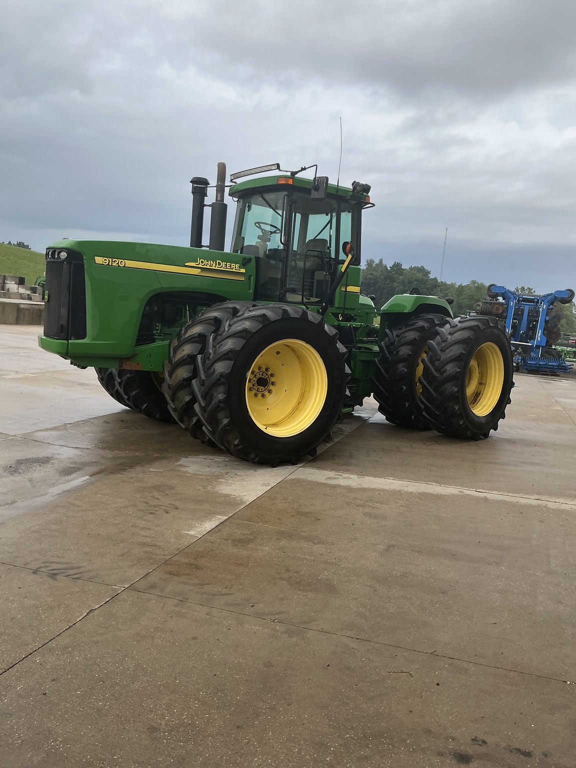 2005 John Deere 9120 Image 2