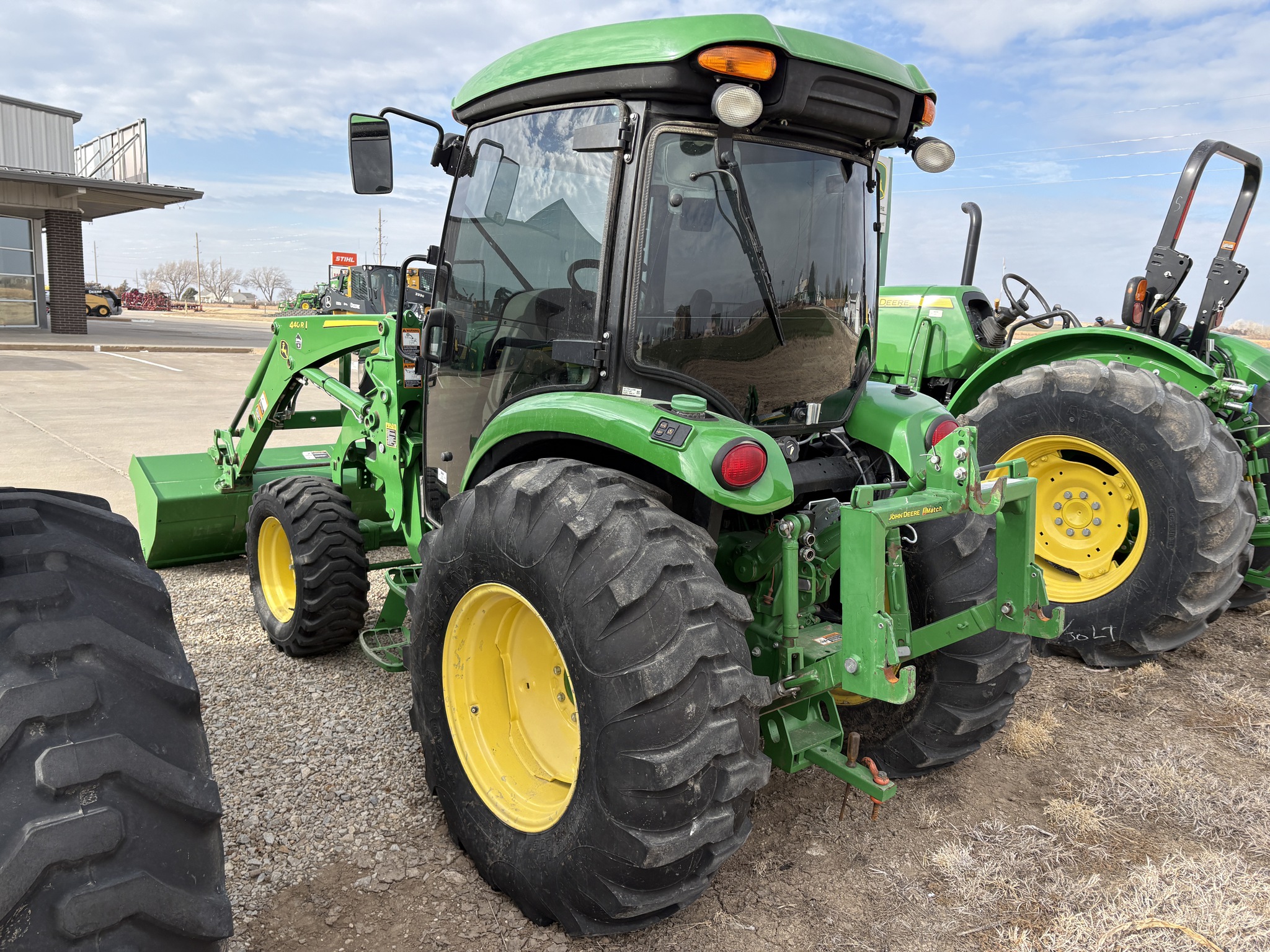 2021 John Deere 4066R Image 3