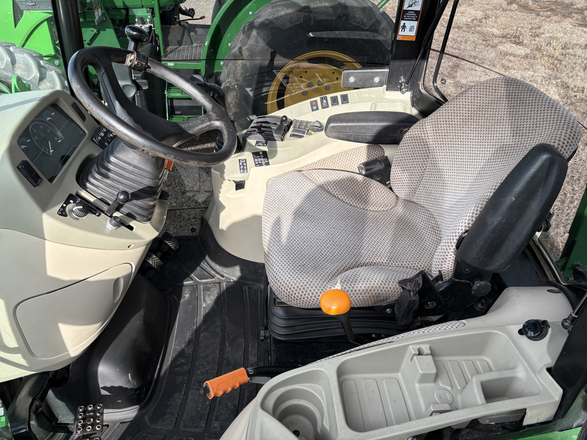 2021 John Deere 4066R Image 7