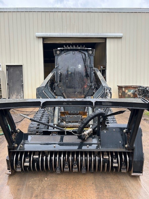 2023 John Deere 333G Image 2