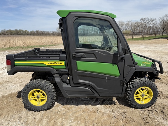 2023 John Deere XUV 835R - Photo2