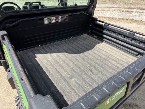 2023 John Deere XUV 835R - Photo15