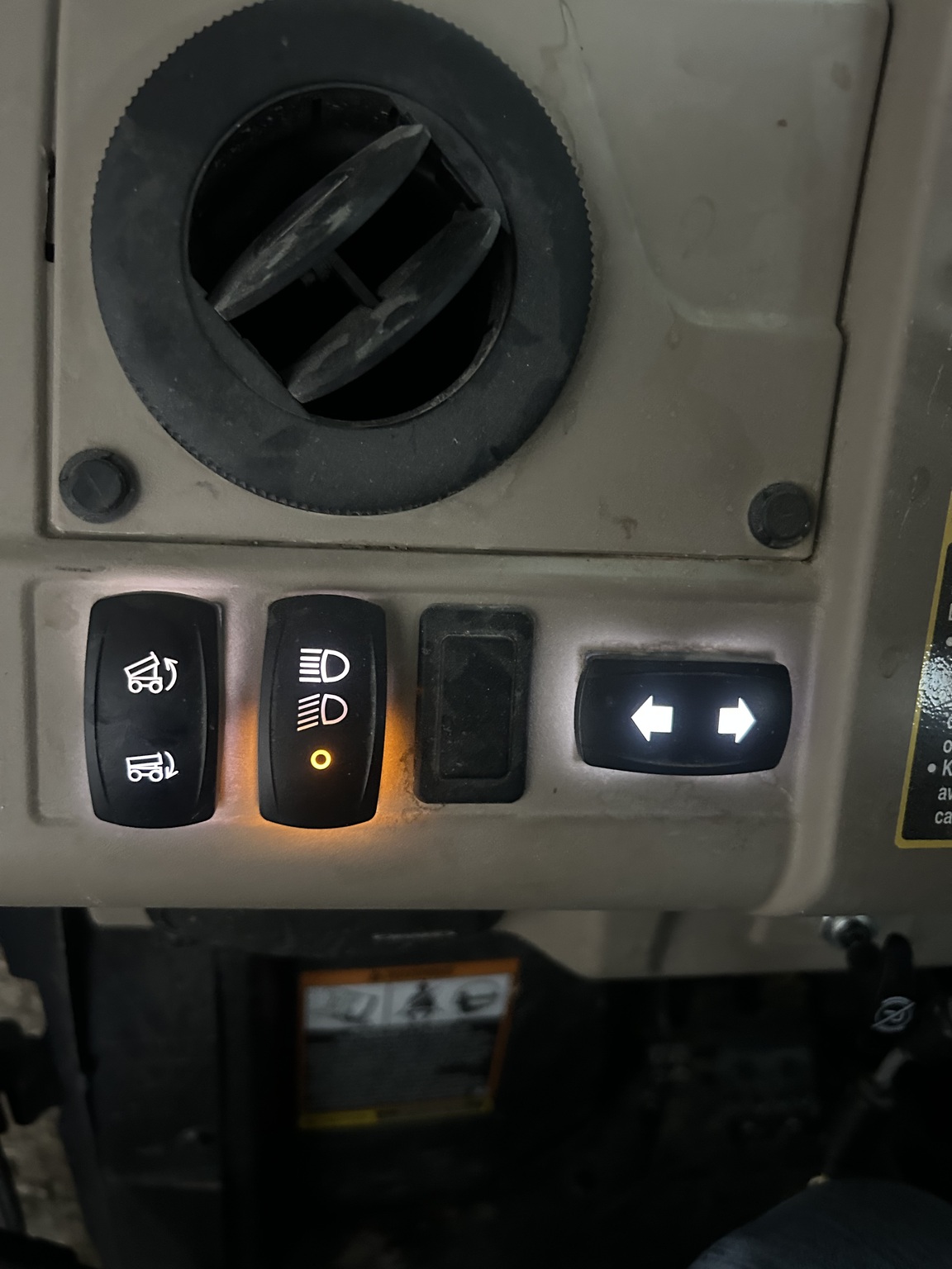 2019 John Deere XUV 835R Image 13