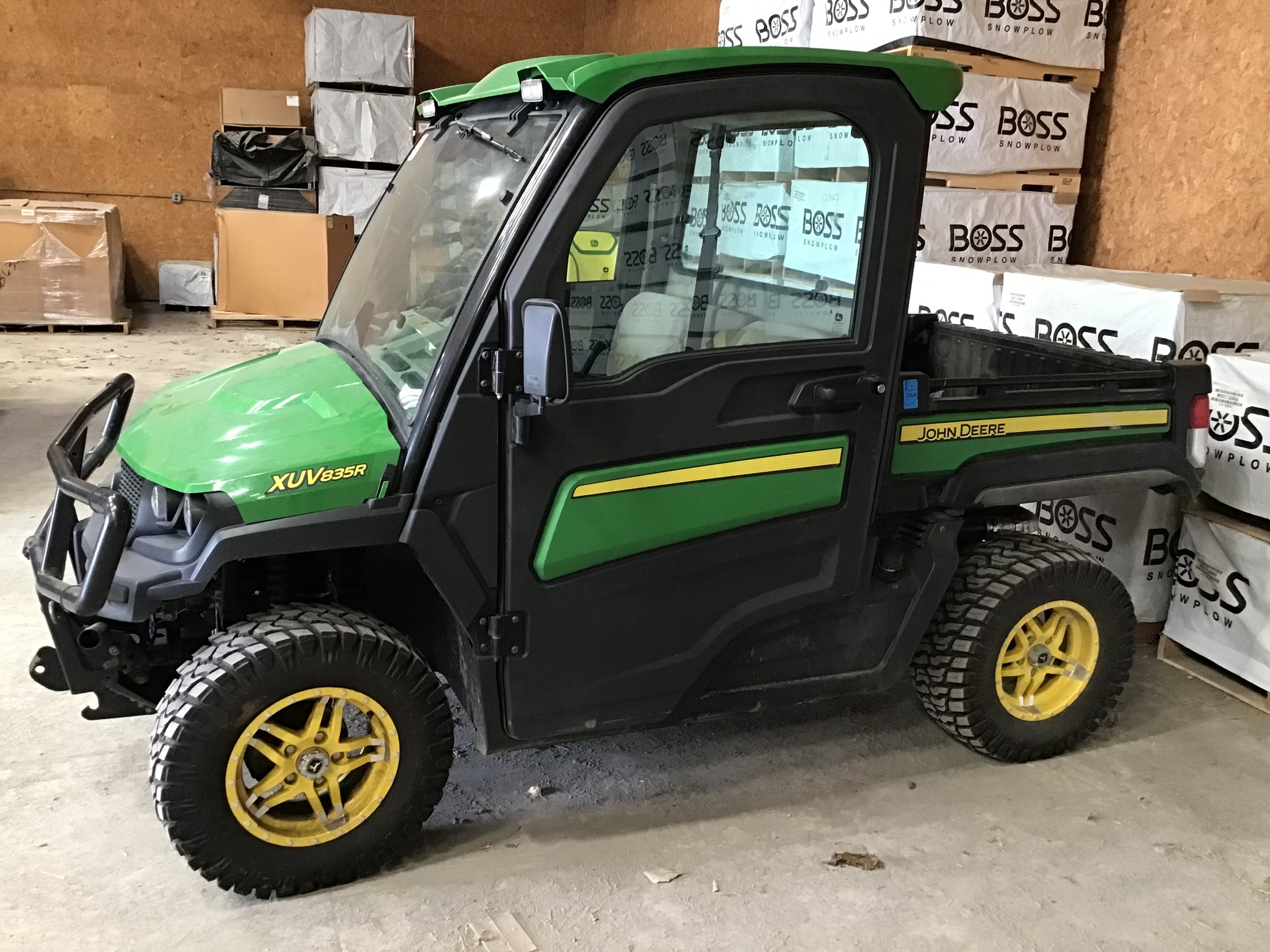 2019 John Deere XUV 835R Image 2