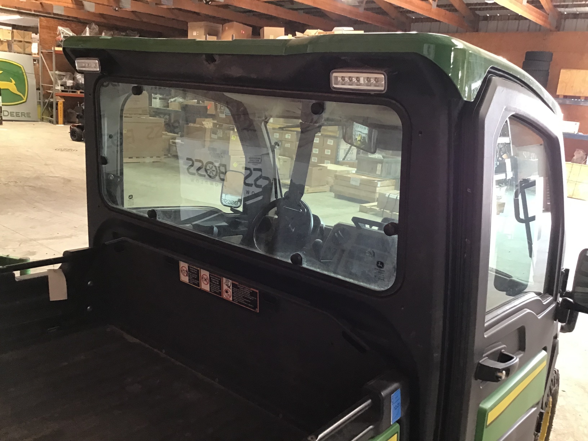2019 John Deere XUV 835R Image 3