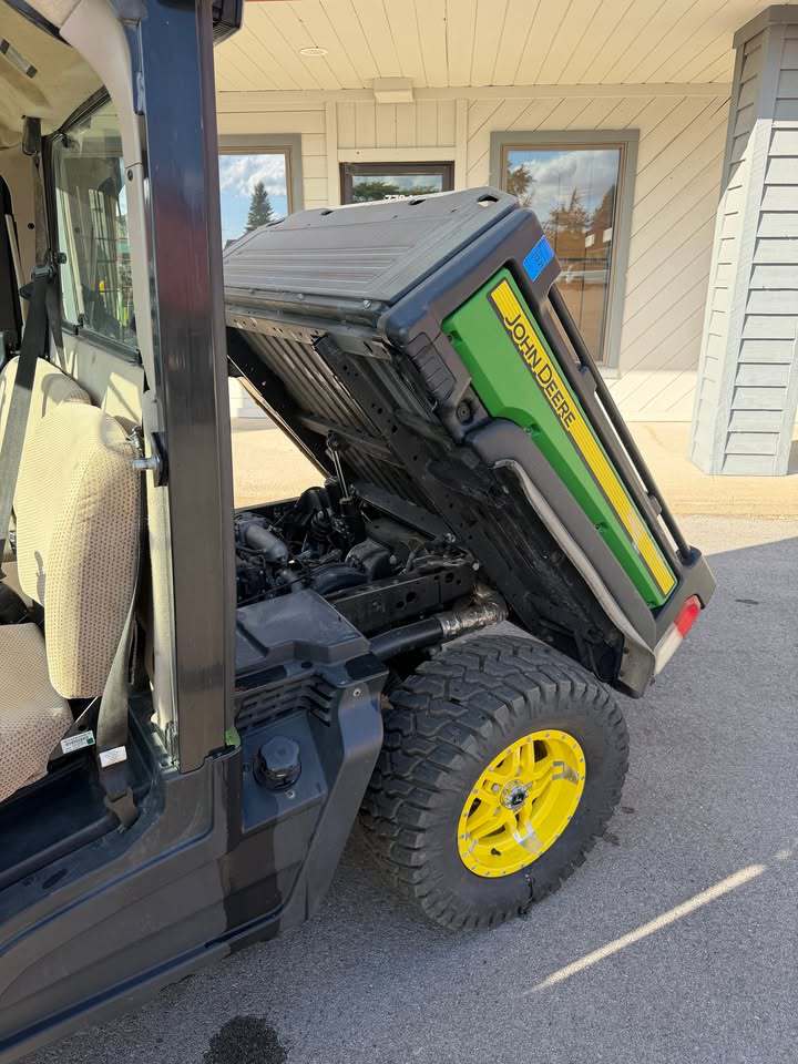 2019 John Deere XUV 835R Image 10