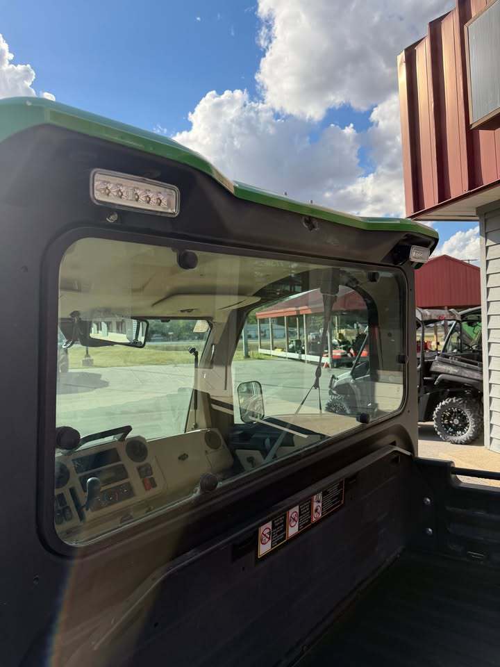 2019 John Deere XUV 835R Image 12