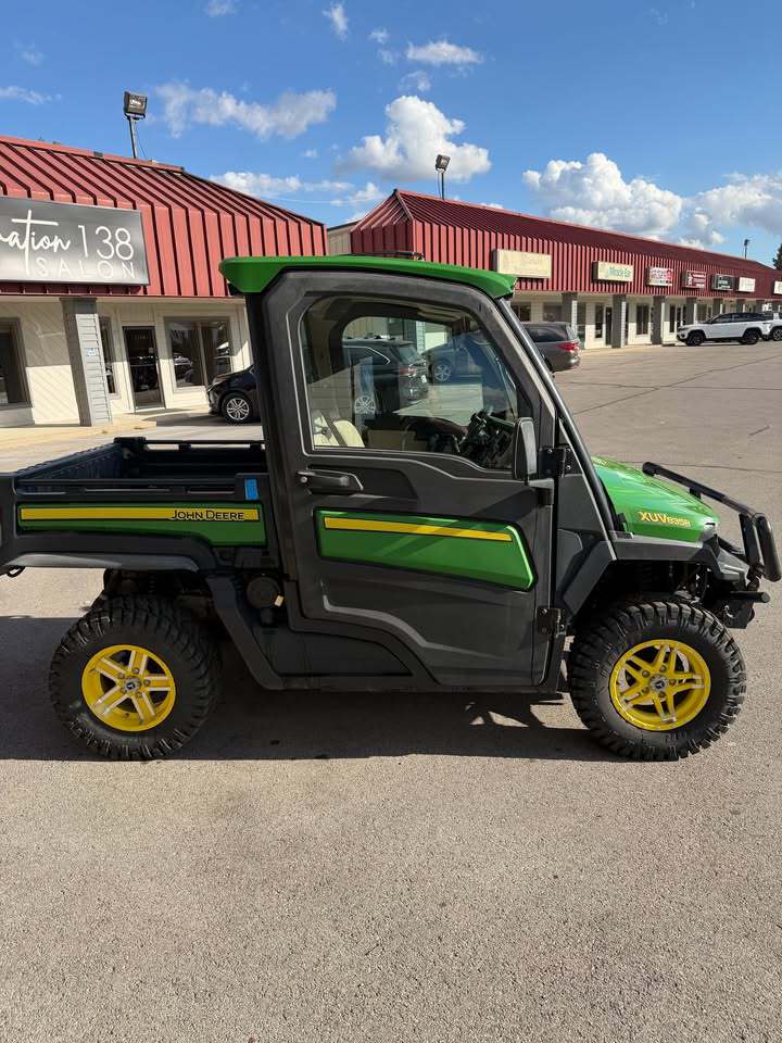 2019 John Deere XUV 835R Image 5