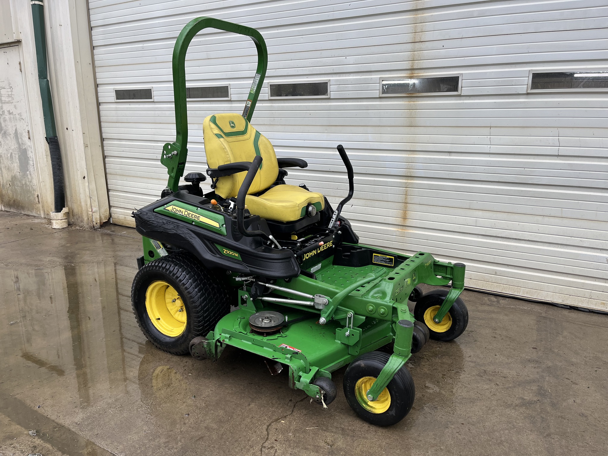 2022 John Deere Z920M Image 6