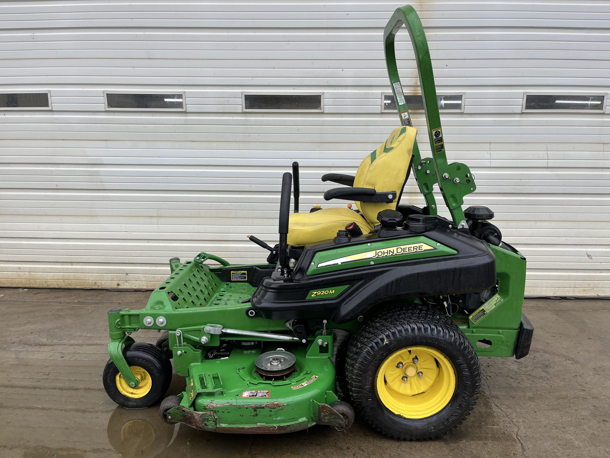 2022 John Deere Z920M Image 2