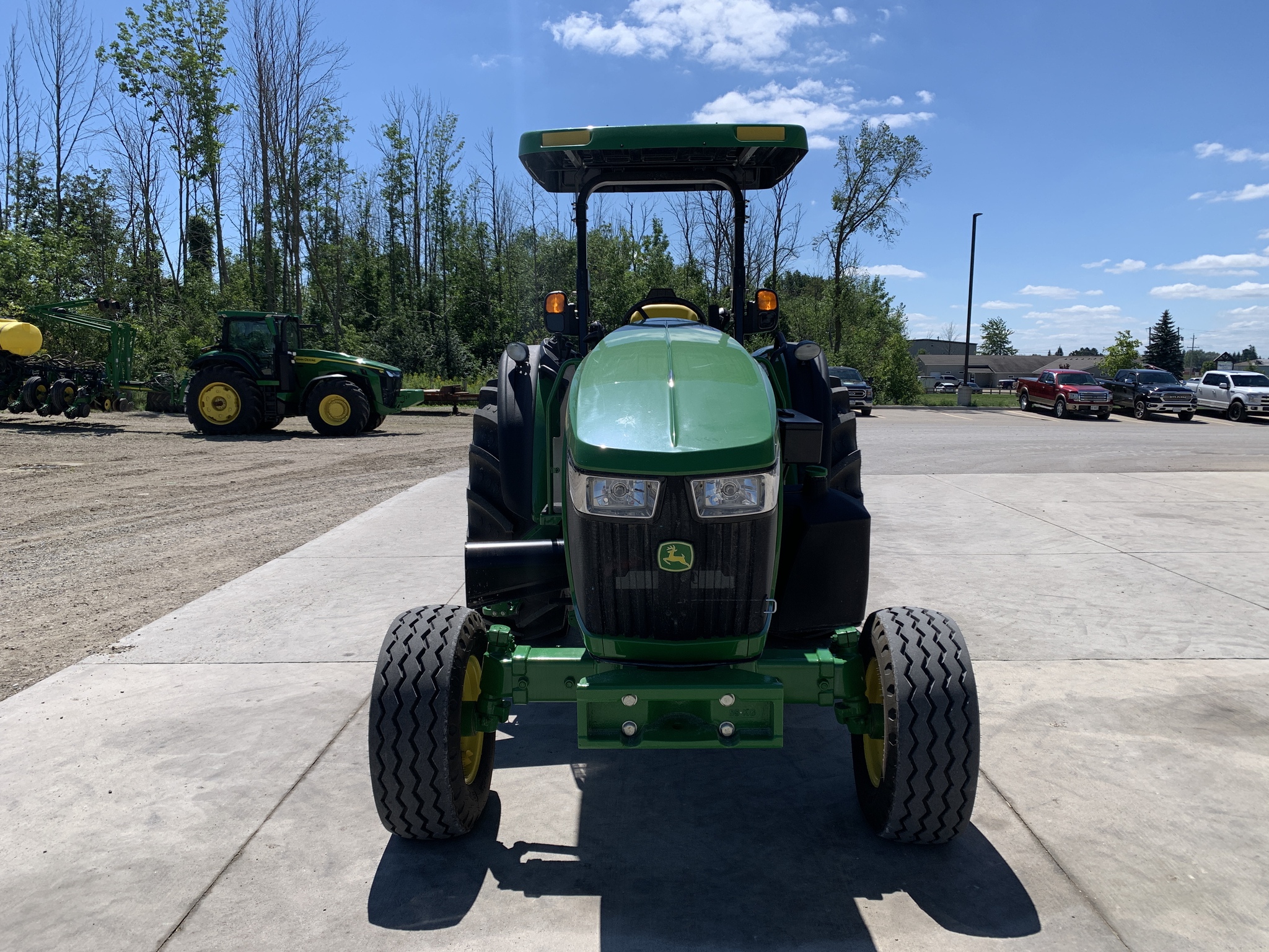 2023 John Deere 5075M Image 3