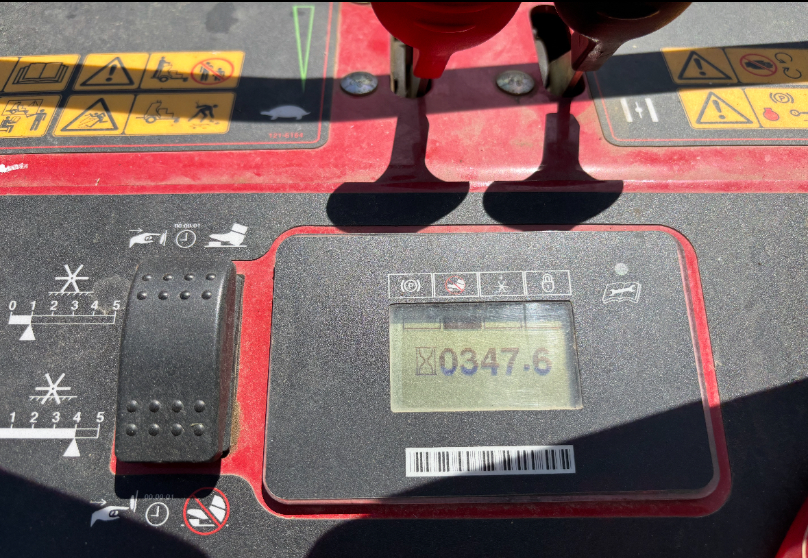 2020 Toro 3952 Image 4