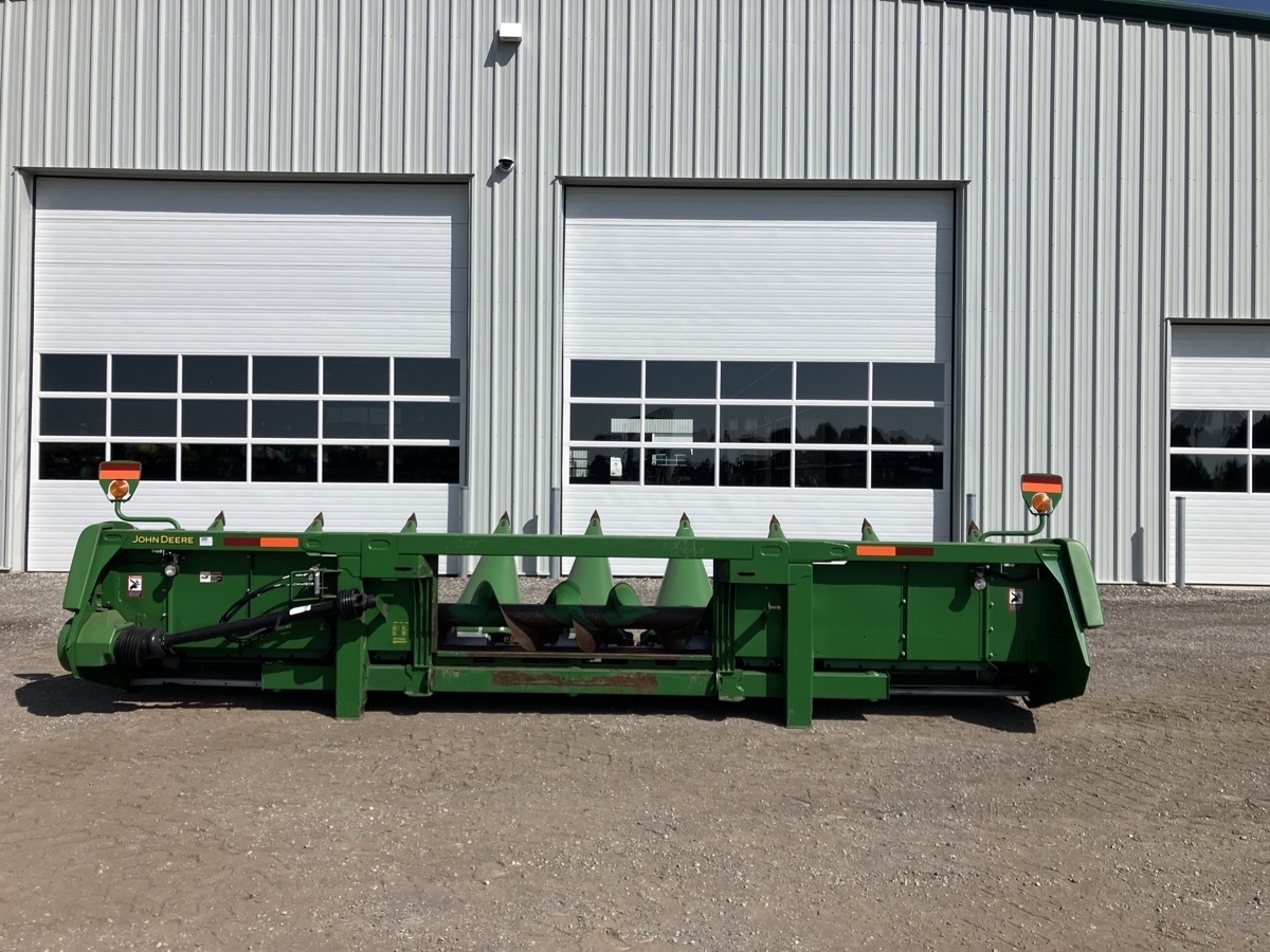 2013 John Deere 608C Image 4