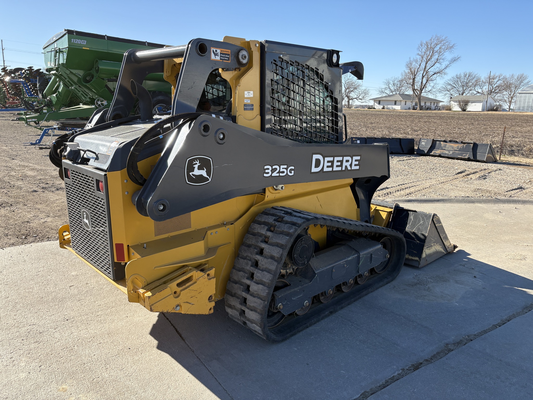 2019 John Deere 325G Image 3