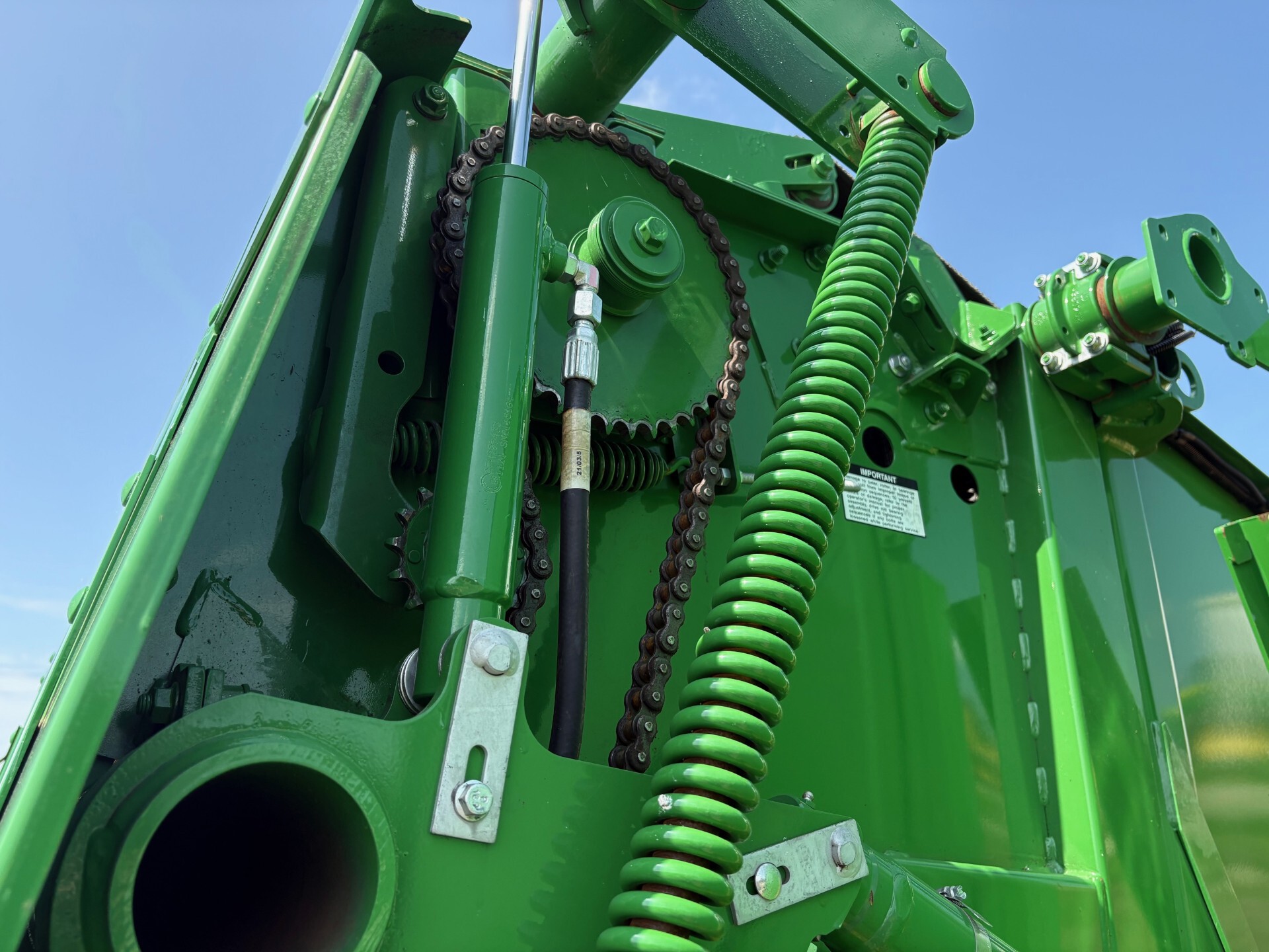 2021 John Deere 450E Image 10