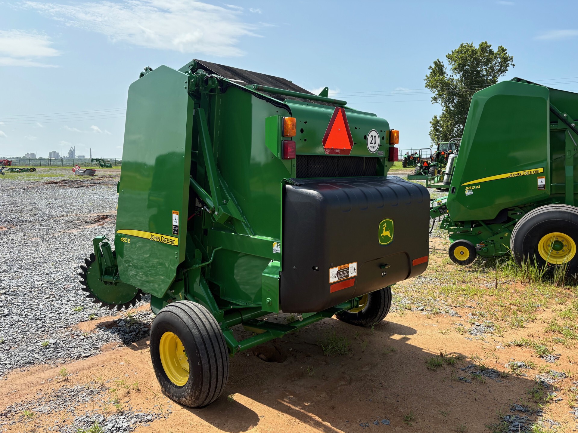 2021 John Deere 450E Image 6