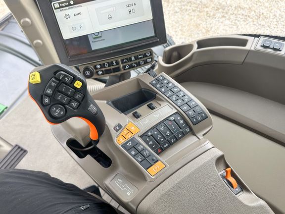 2024 John-Deere 800R