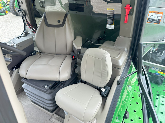 2024 John-Deere 800R