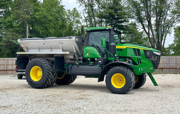 2024 John-Deere 800R