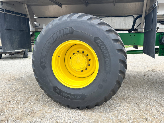 2024 John-Deere 800R