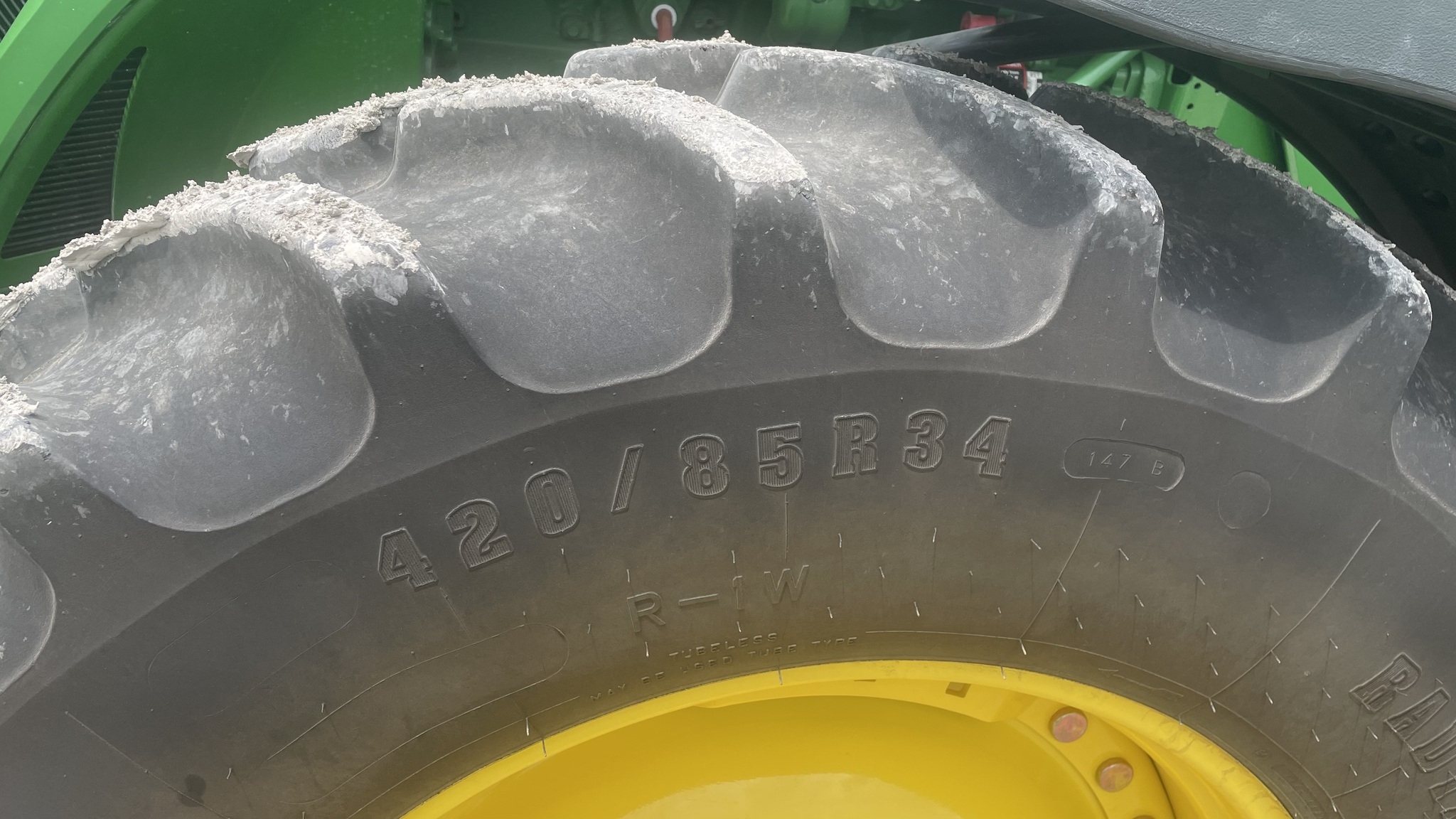 2019 John Deere 8245R Image 17