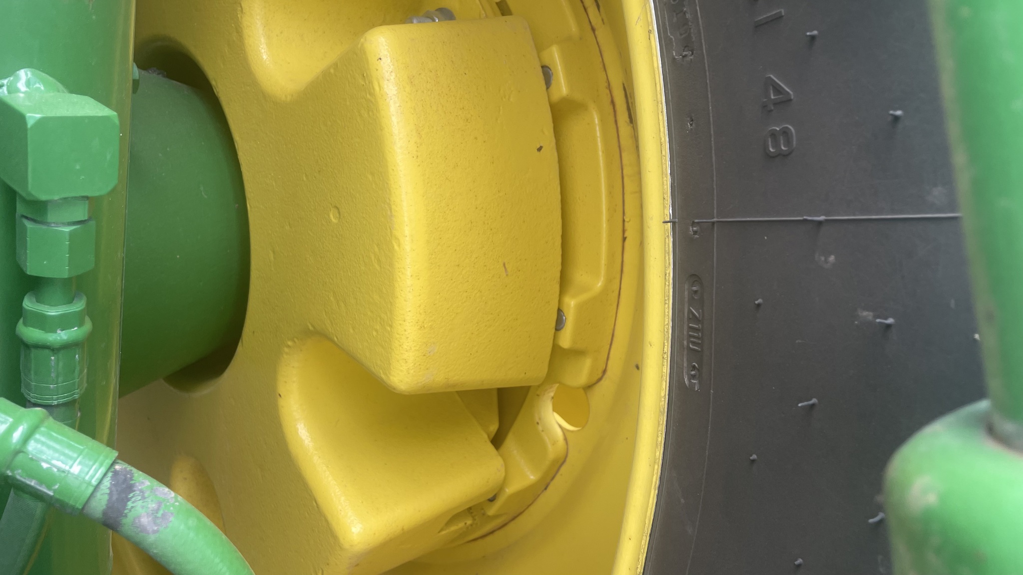 2019 John Deere 8245R Image 18