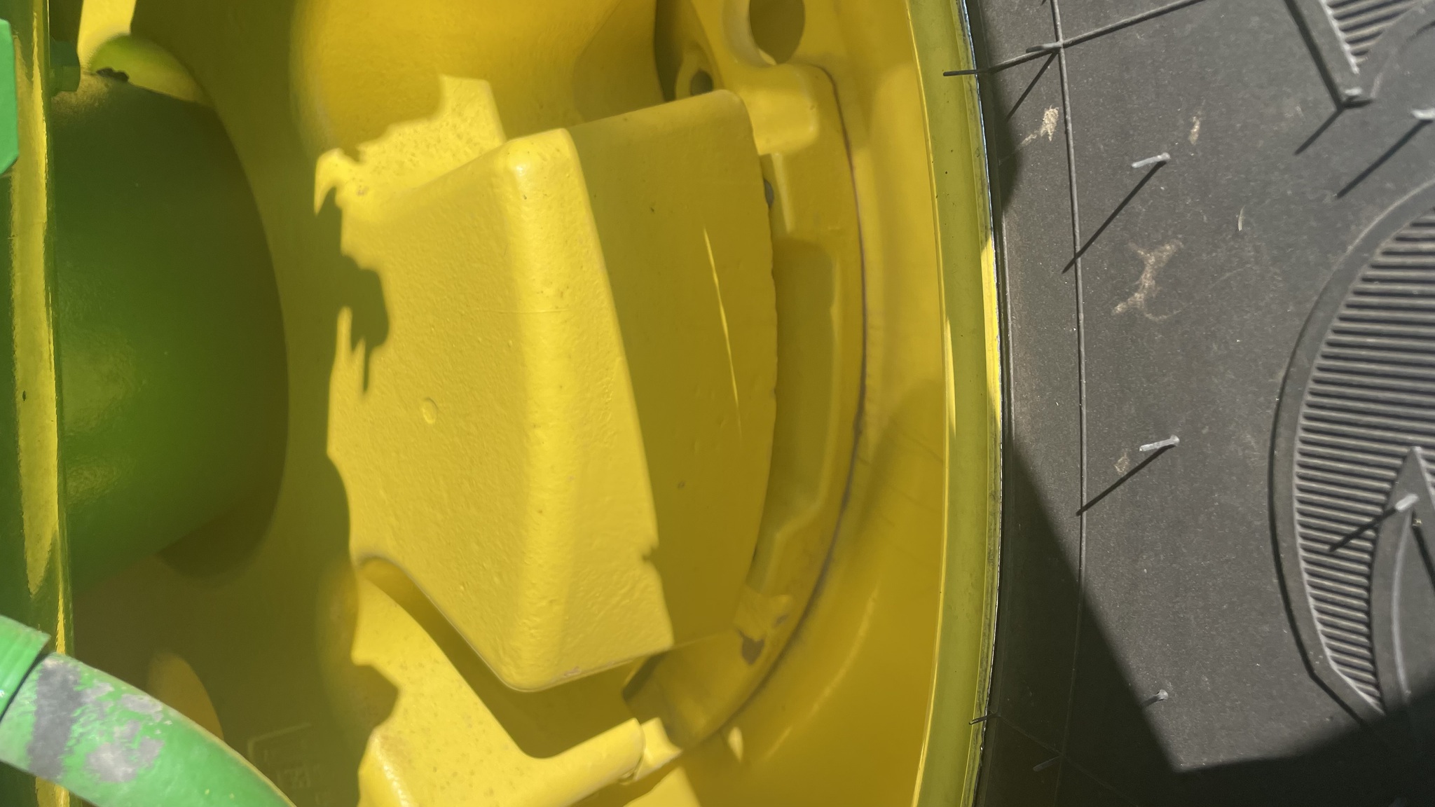 2019 John Deere 8245R Image 21