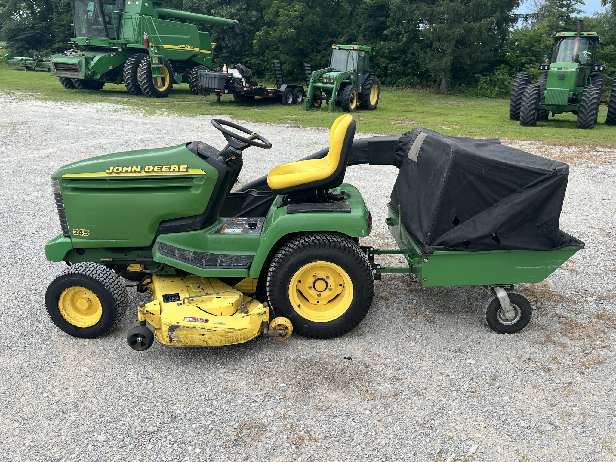 1996 John Deere 345 Image 6