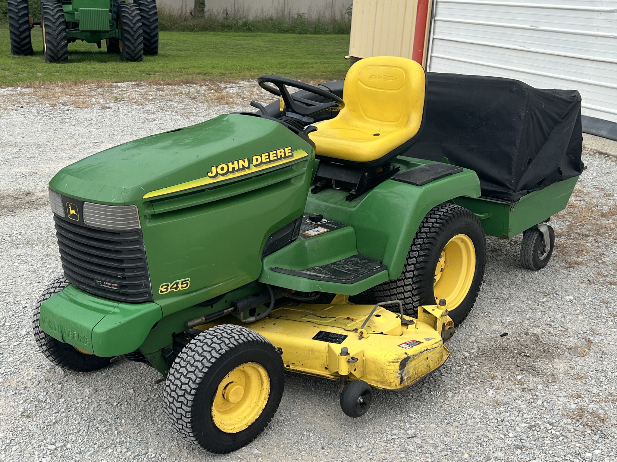 1996 John Deere 345 Image 7