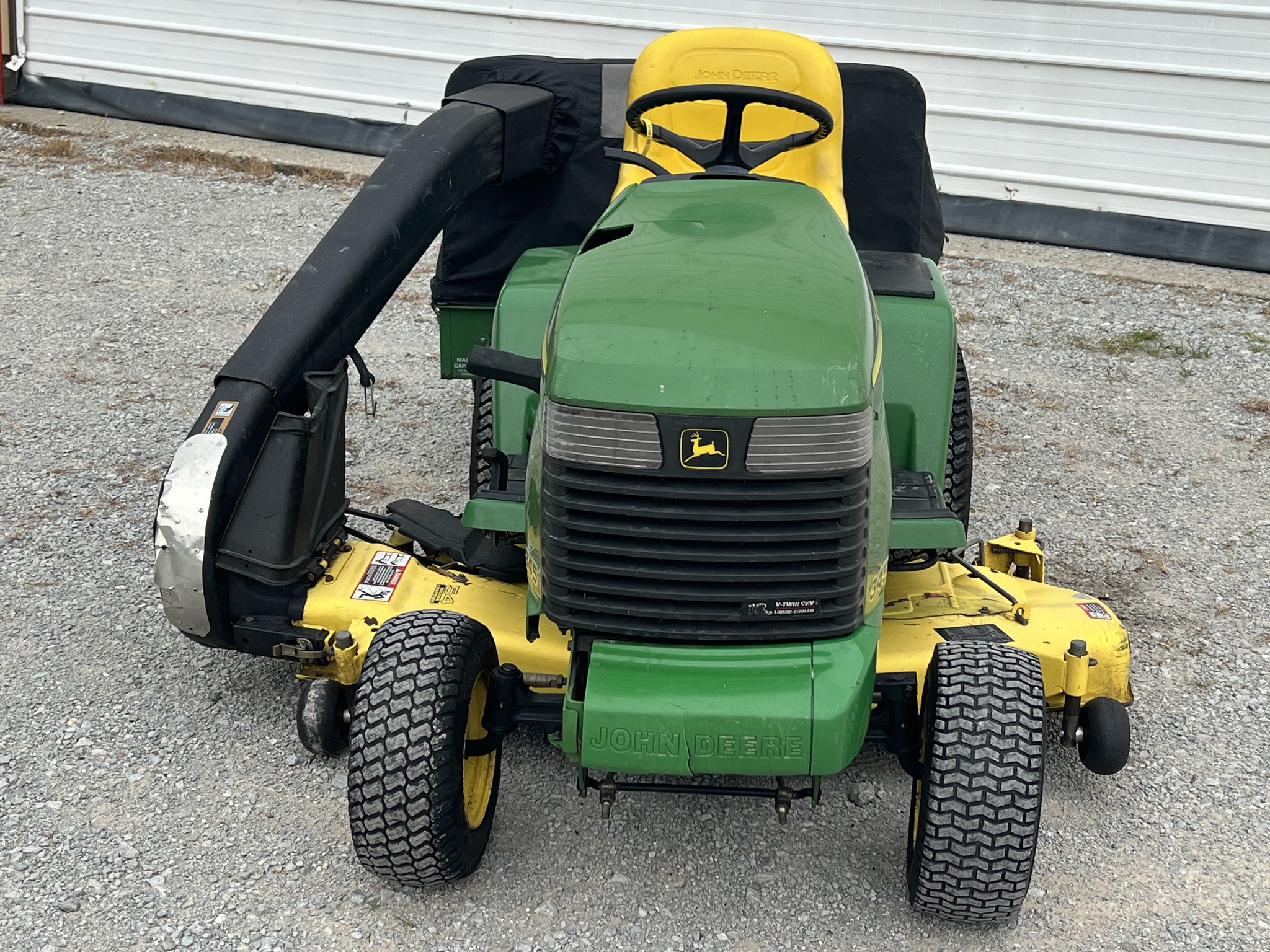 1996 John Deere 345 Image 8
