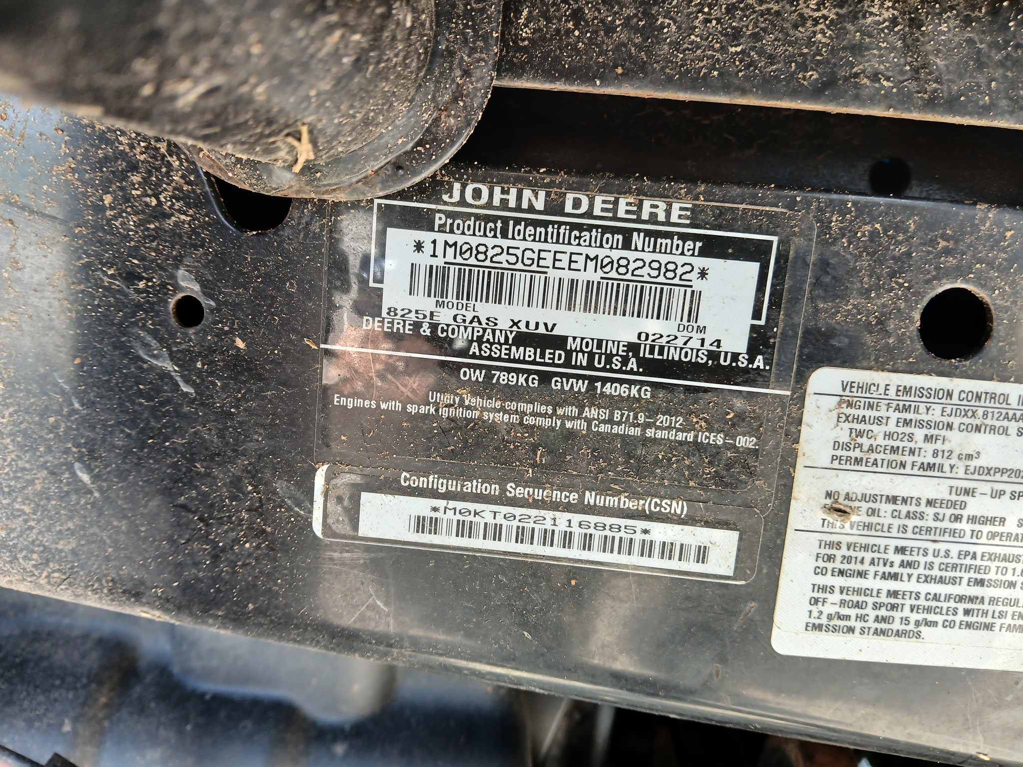 2014 John Deere XUV 825i Image 3