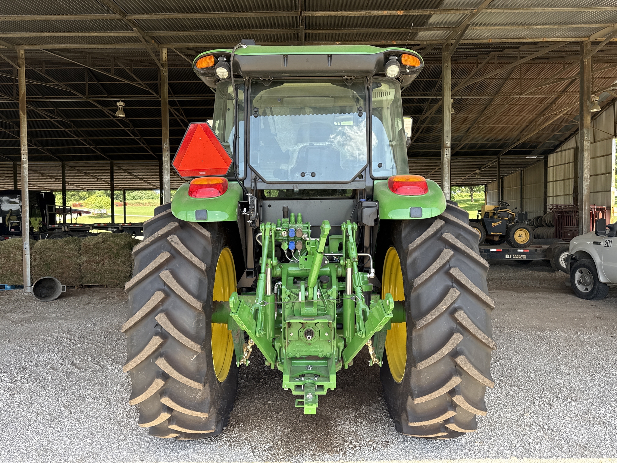 2024 John Deere 6120E Cab Image 18