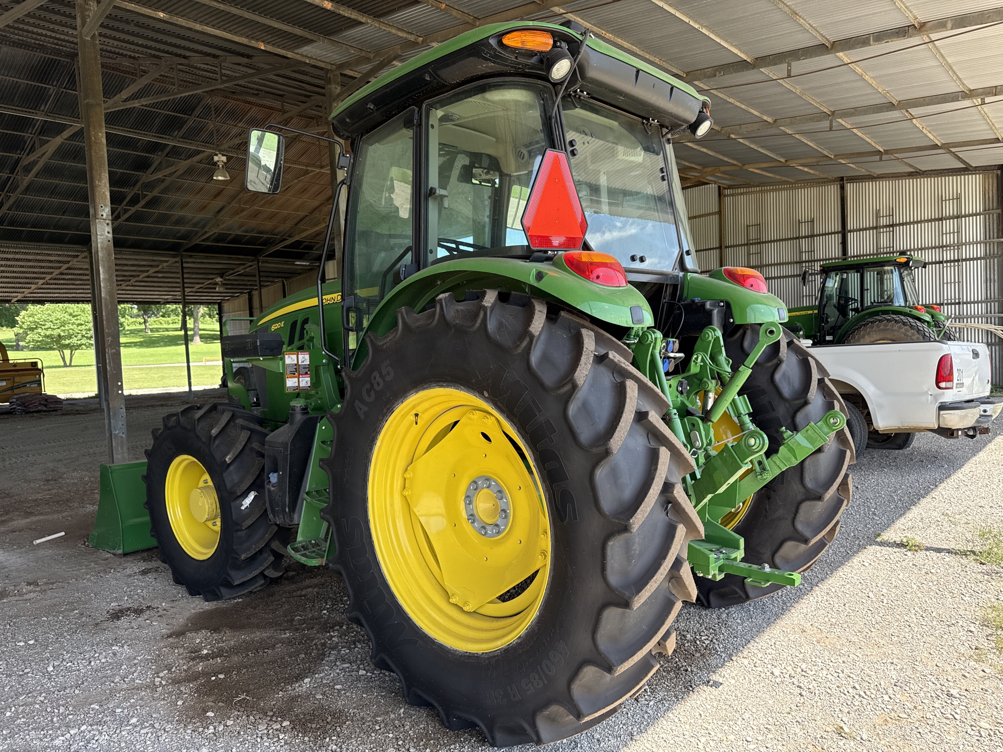2024 John Deere 6120E Cab Image 21